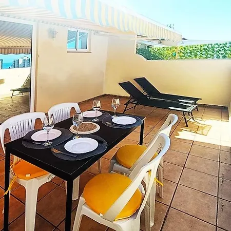 Cosy With Pool And Sea View -bianca Apartment